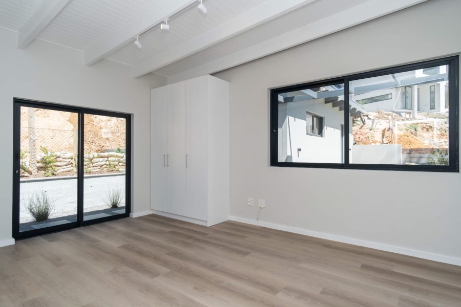 To Let 4 Bedroom Property for Rent in Overkloof Western Cape